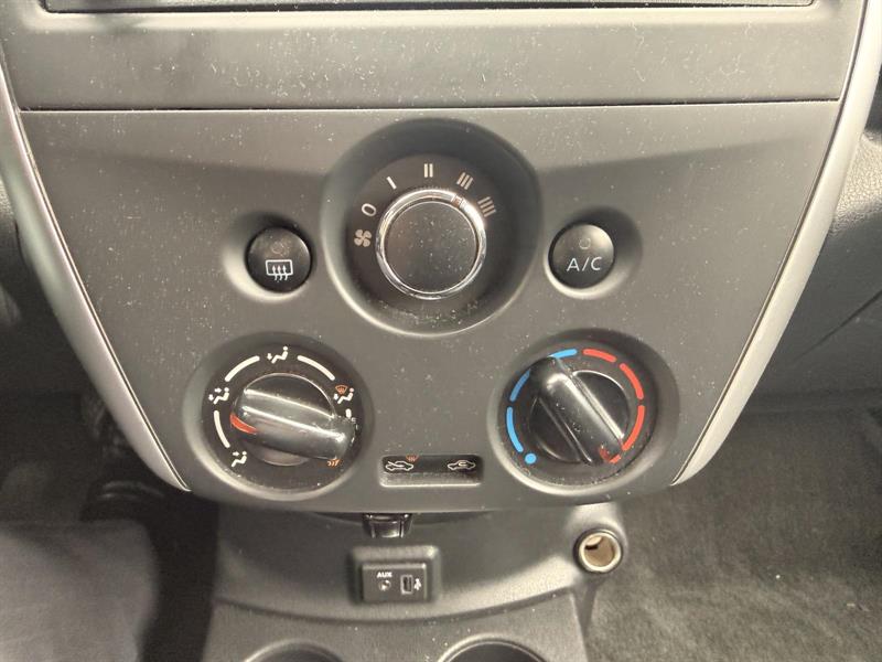 nissan Versa Note 2019 - 18