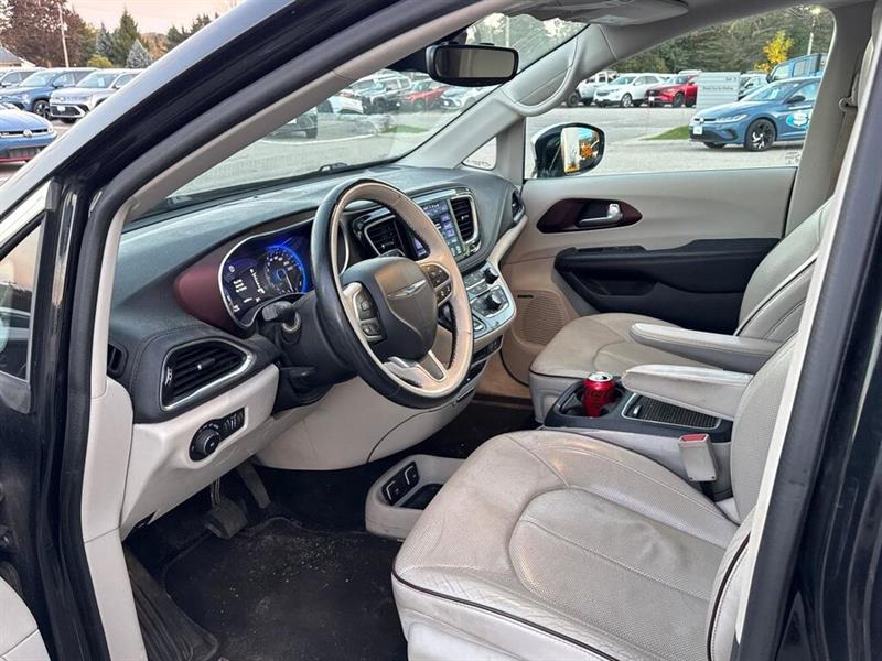 chrysler Pacifica 2017 - 5