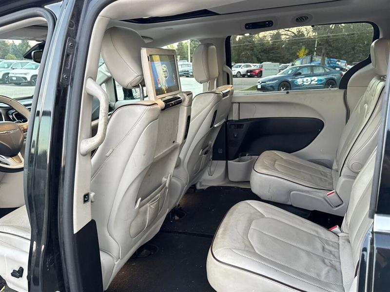 chrysler Pacifica 2017 - 7