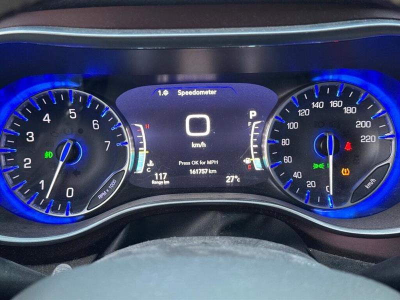 chrysler Pacifica 2017 - 11