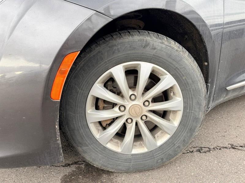 chrysler Pacifica 2017 - 3