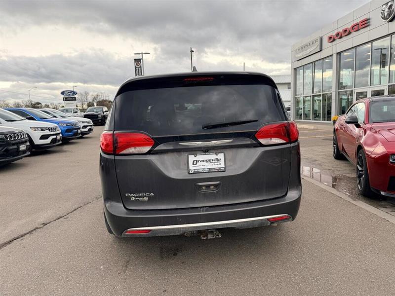 chrysler Pacifica 2017 - 5