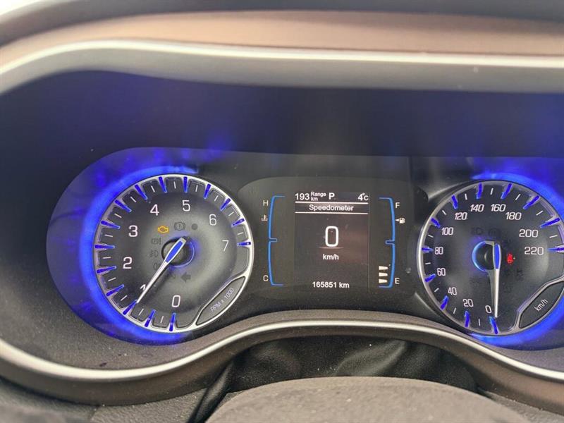 chrysler Pacifica 2017 - 10