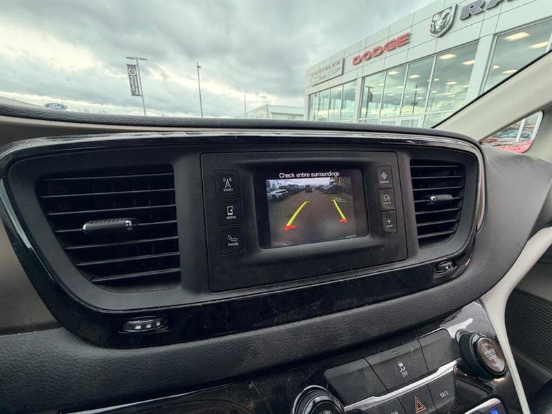 chrysler Pacifica 2017 - 12