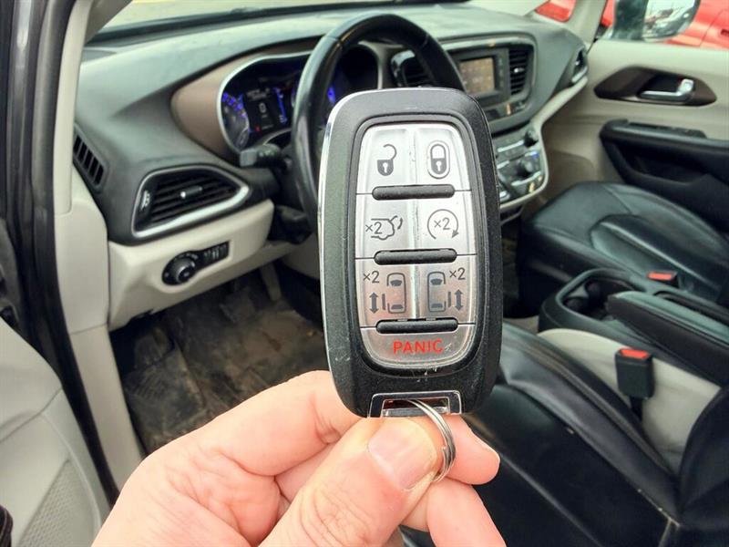 chrysler Pacifica 2017 - 18