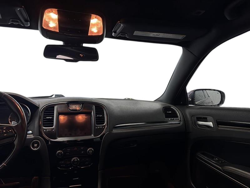 chrysler 300 2019 - 15