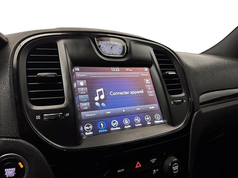 chrysler 300 2019 - 24