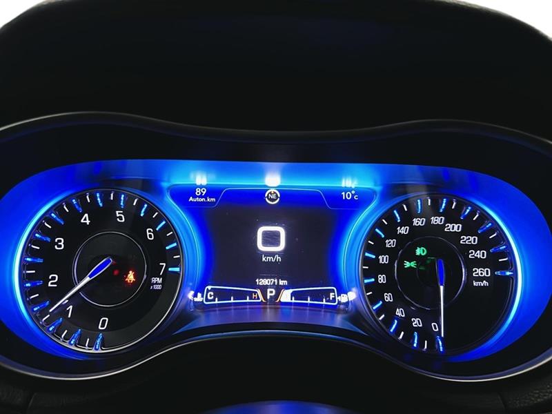 chrysler 300 2019 - 31