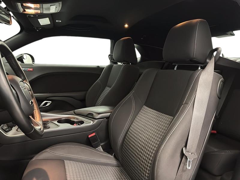 dodge Challenger 2017 - 17