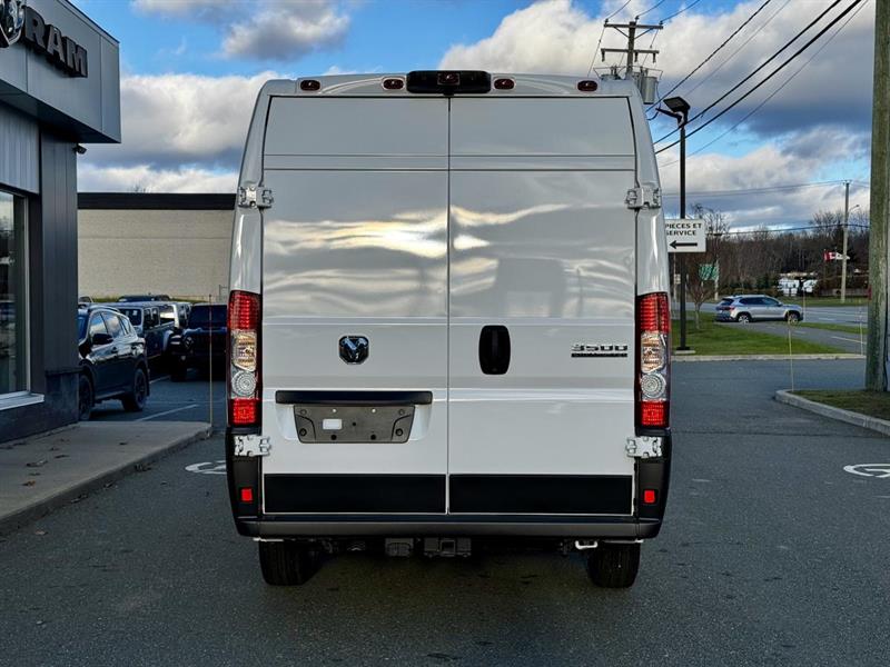 ram ProMaster 2025 - 16