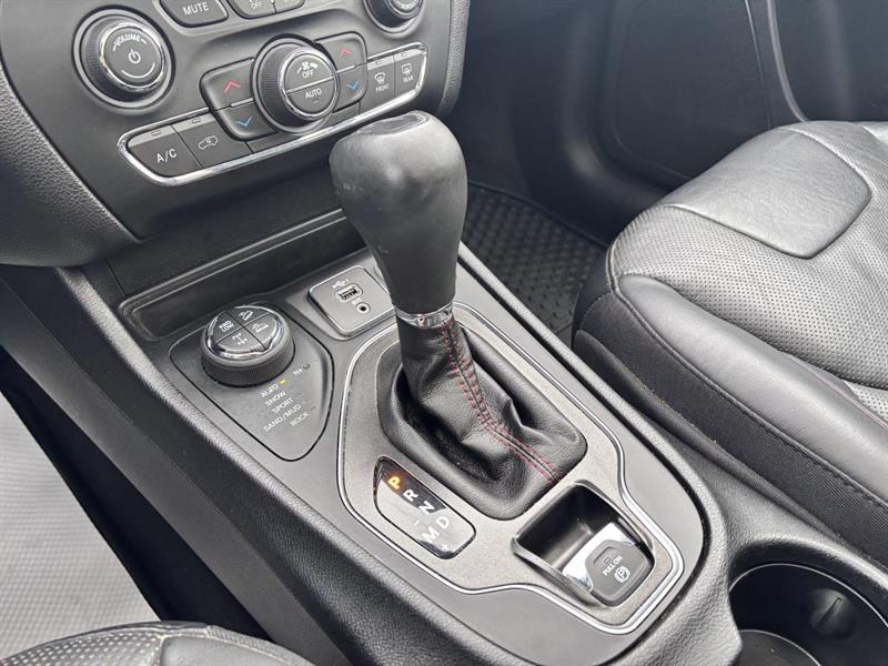 jeep Cherokee 2019 - 16