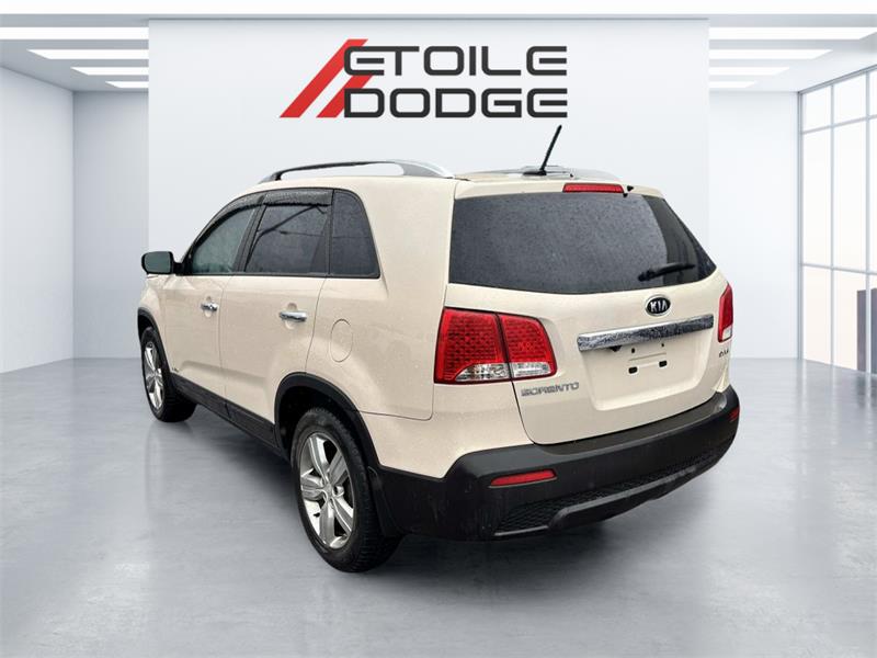 kia Sorento 2011 - 3