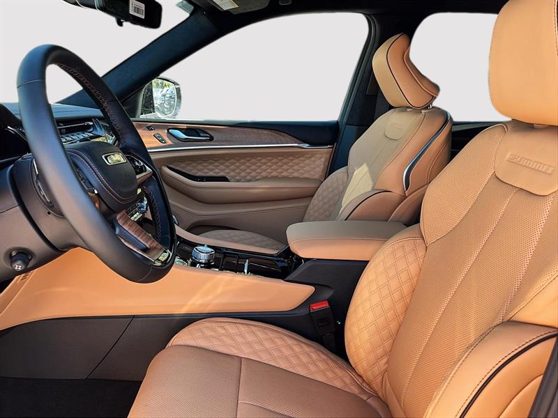 jeep Grand Cherokee 2025 - 12