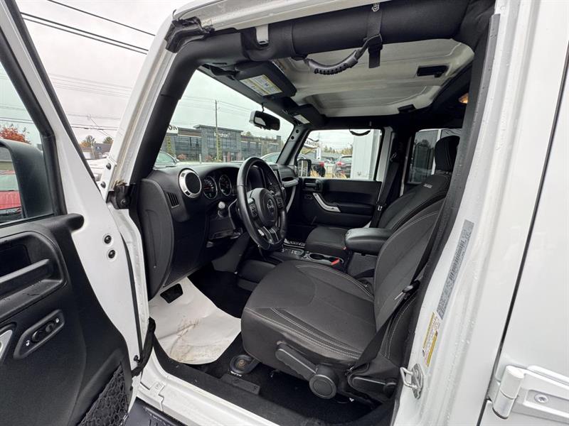 jeep Wrangler 2017 - 11