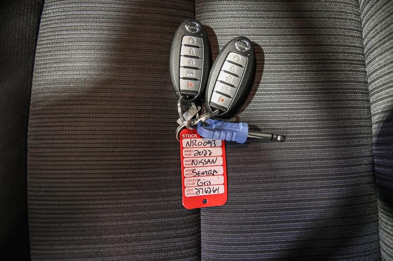 nissan Sentra 2022 - 28