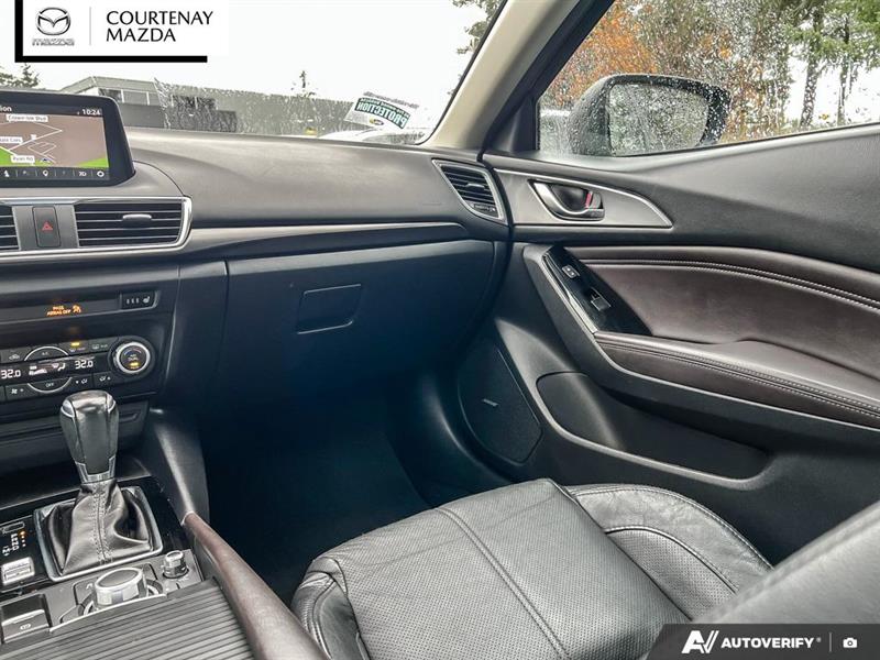 mazda Mazda3 2018 - 13