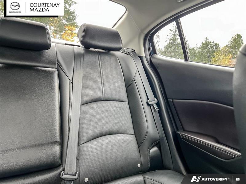 mazda Mazda3 2018 - 16