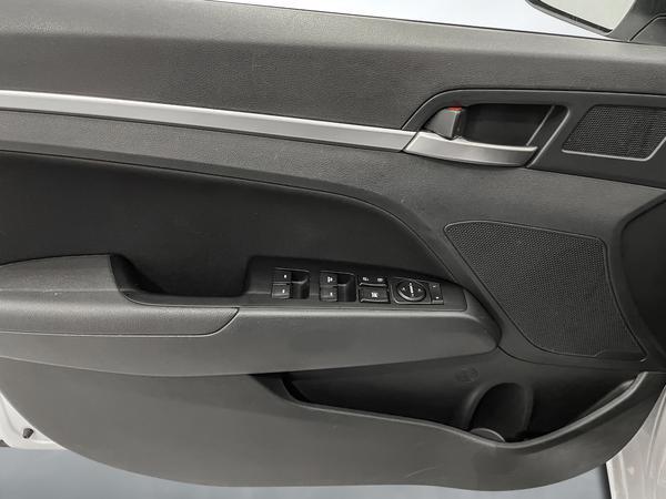 hyundai Elantra 2020 - 10