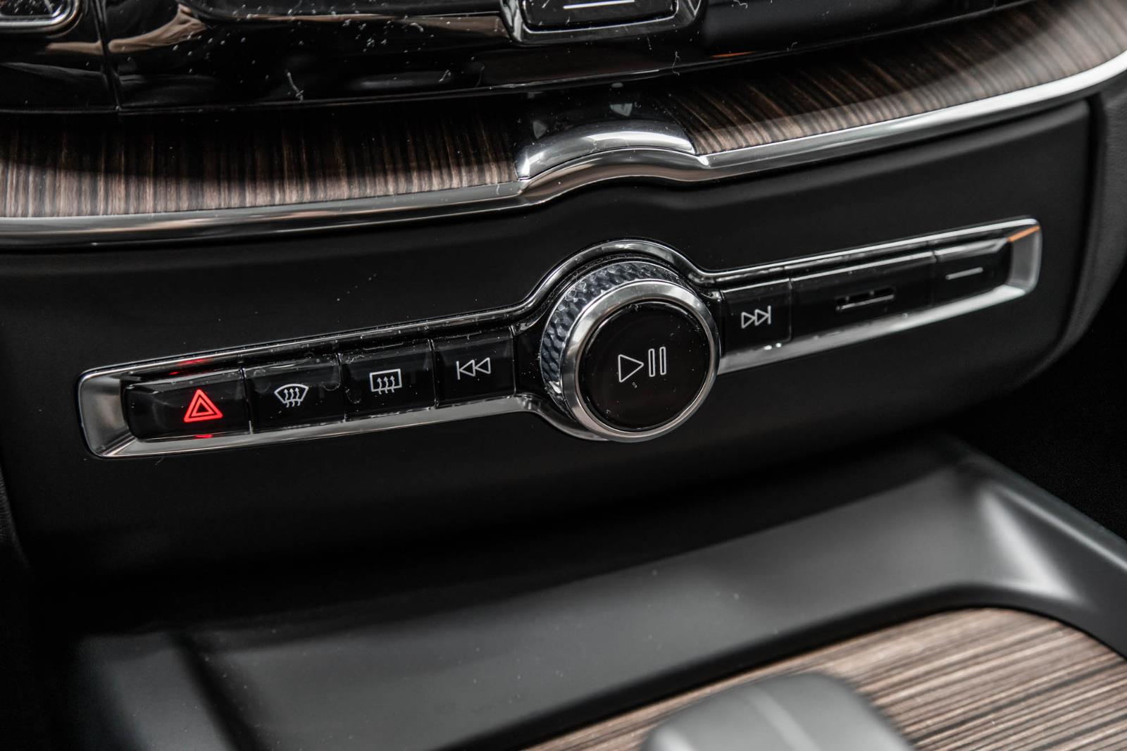 volvo XC60 2022 - 39