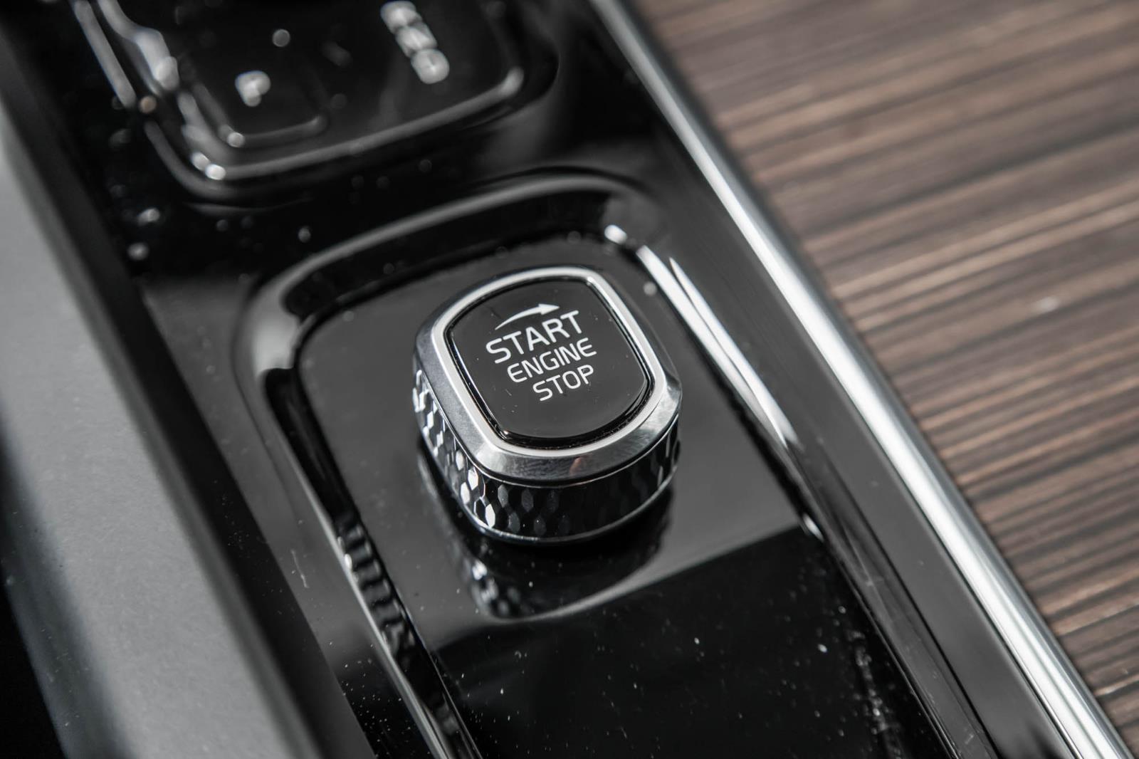 volvo XC60 2022 - 41