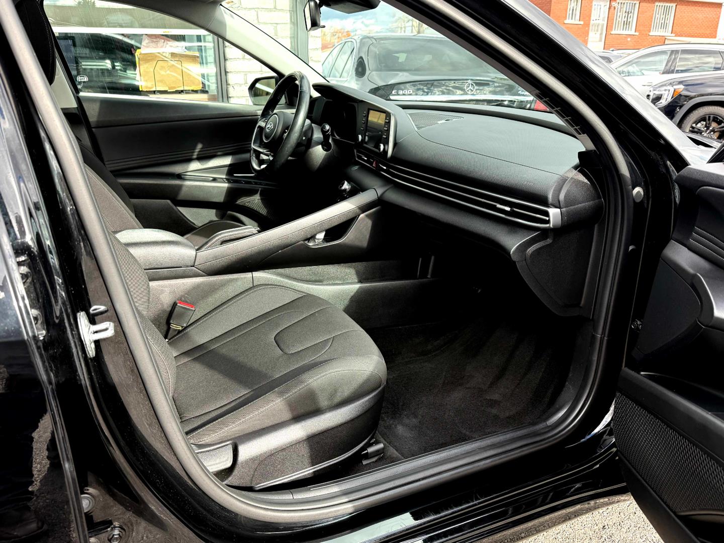 hyundai Elantra 2021 - 19