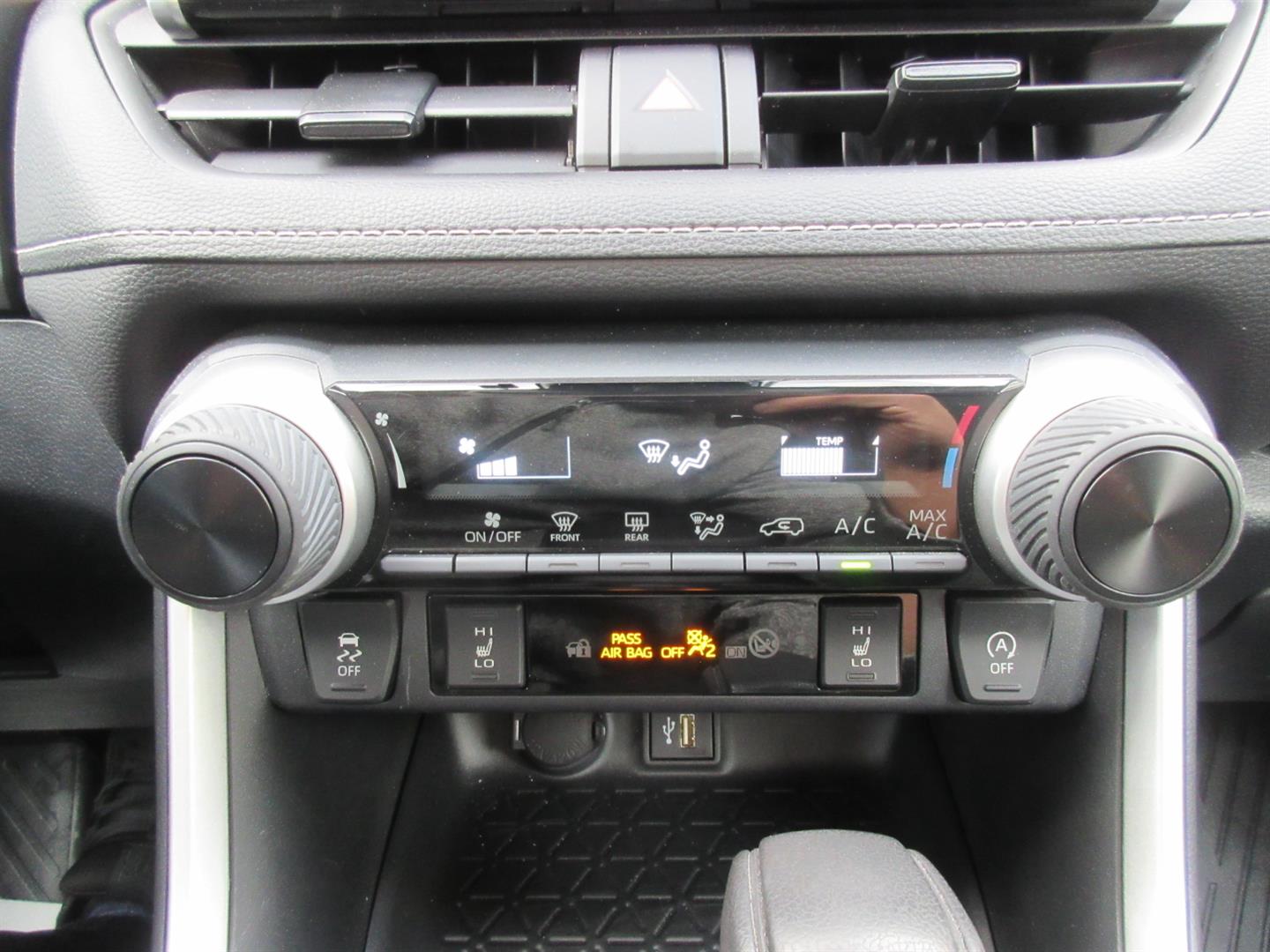 toyota RAV4 2023 - 8