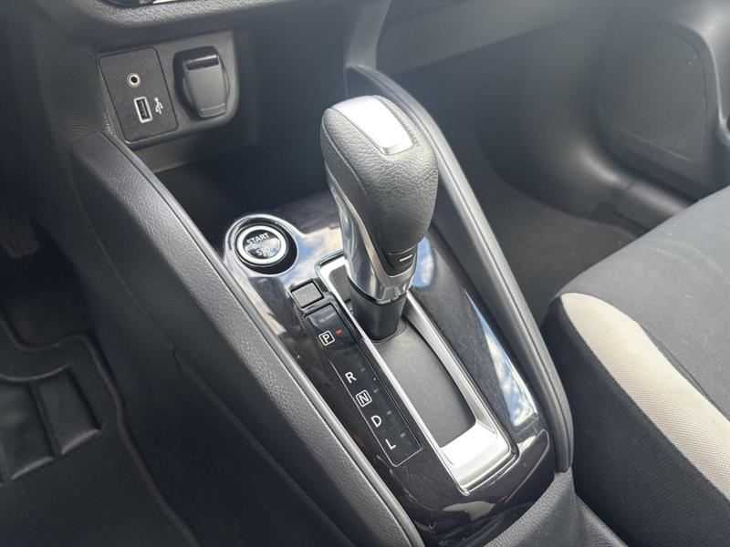 nissan Versa 2021 - 14