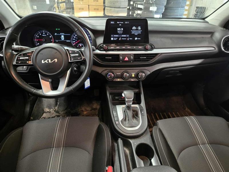 kia Forte 2023 - 15