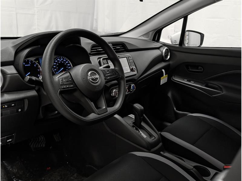 nissan Versa 2025 - 6