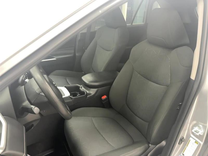 toyota RAV4 2022 - 8