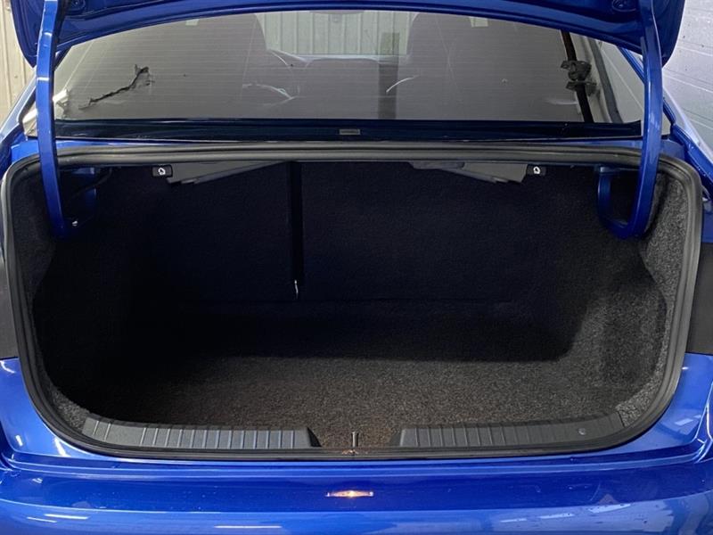 volkswagen Jetta GLI 2022 - 36