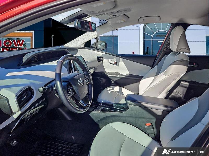 toyota Prius Prime 2020 - 13