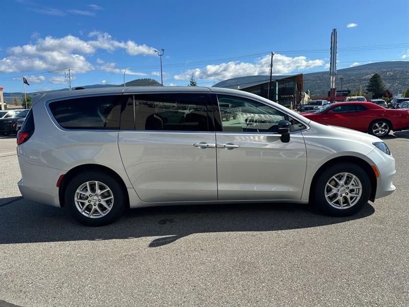 chrysler Grand Caravan 2024 - 7