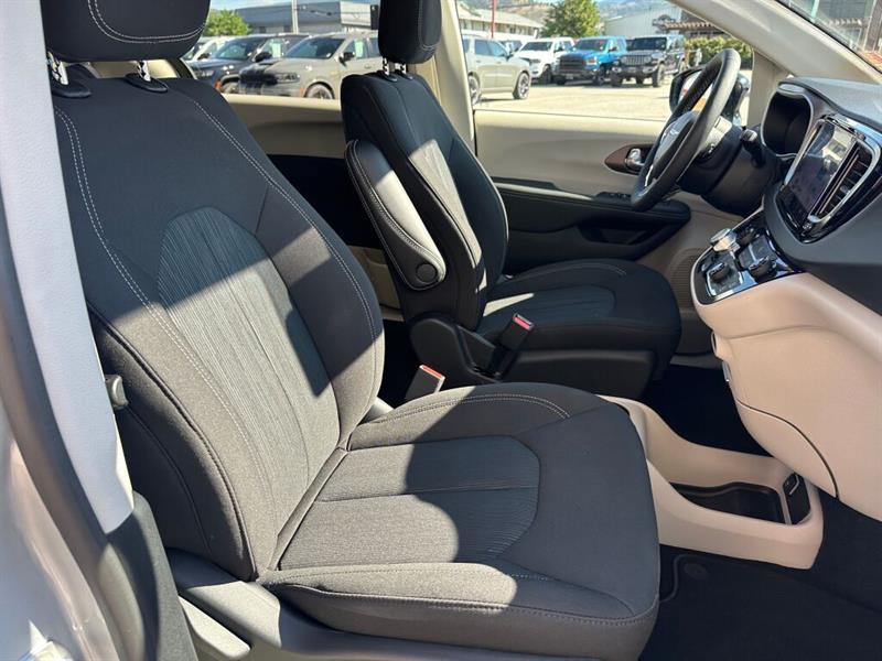 chrysler Grand Caravan 2024 - 11