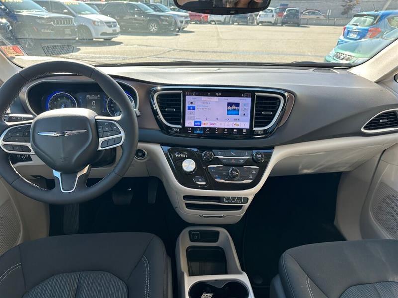 chrysler Grand Caravan 2024 - 16