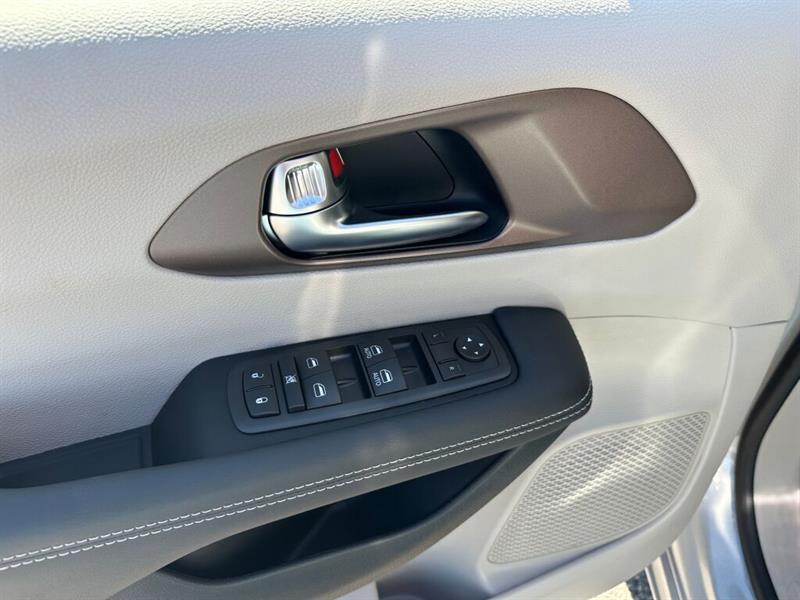 chrysler Grand Caravan 2024 - 17