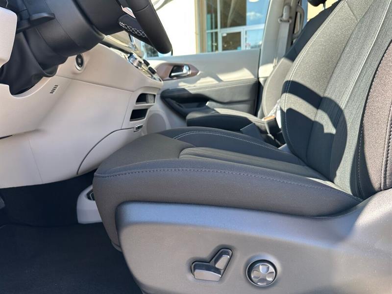 chrysler Grand Caravan 2024 - 18