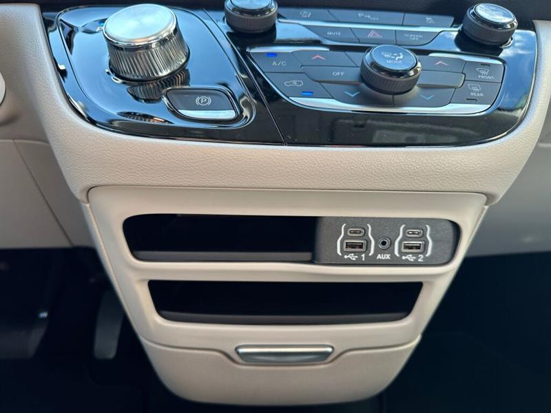 chrysler Grand Caravan 2024 - 26