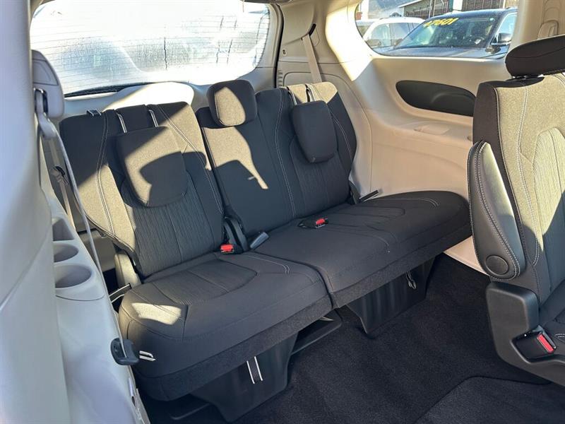 chrysler Grand Caravan 2024 - 13