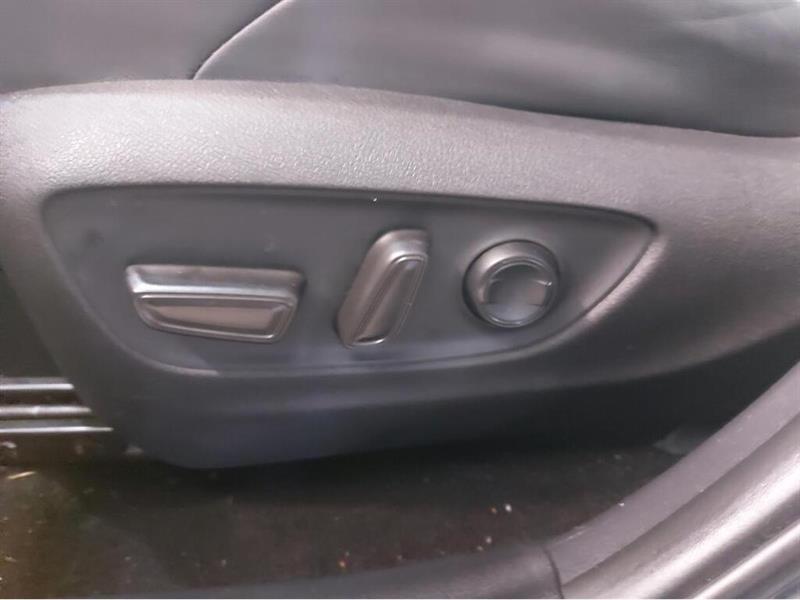 toyota RAV4 2019 - 24