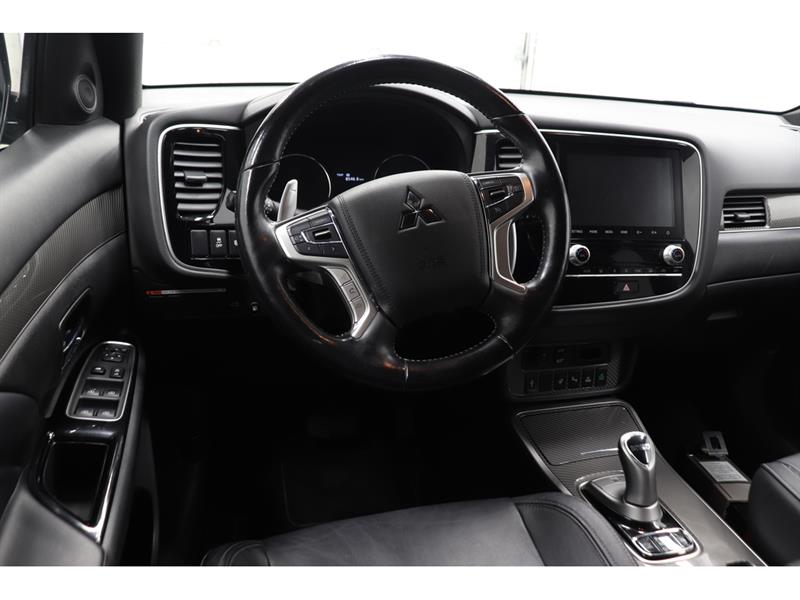 mitsubishi Outlander rechargeable 2020 - 19