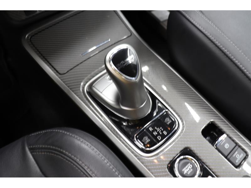 mitsubishi Outlander rechargeable 2020 - 26