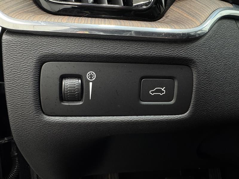 volvo XC60 2021 - 18