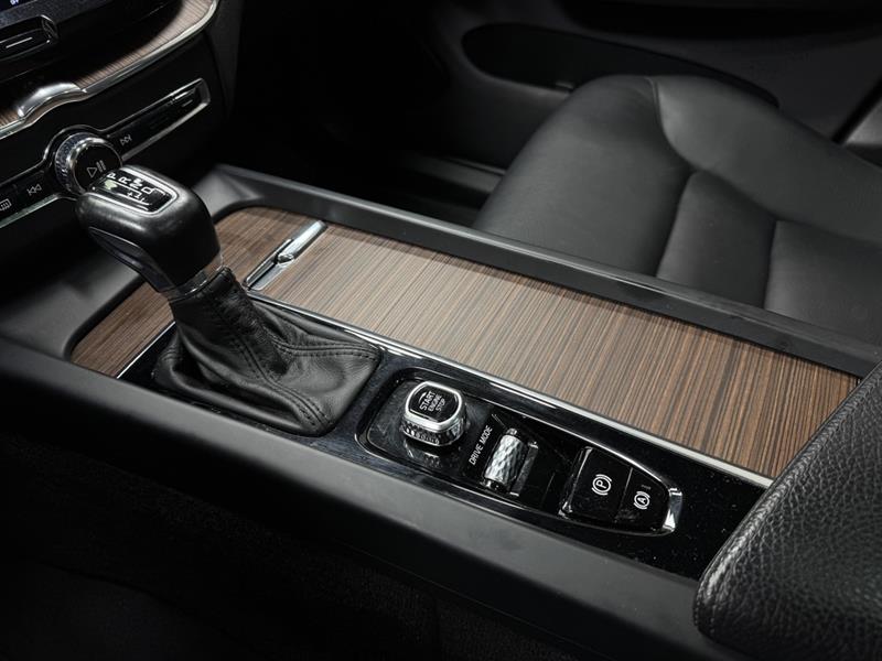 volvo XC60 2021 - 28