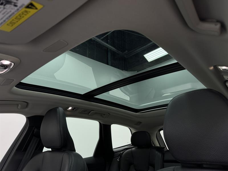 volvo XC60 2021 - 29