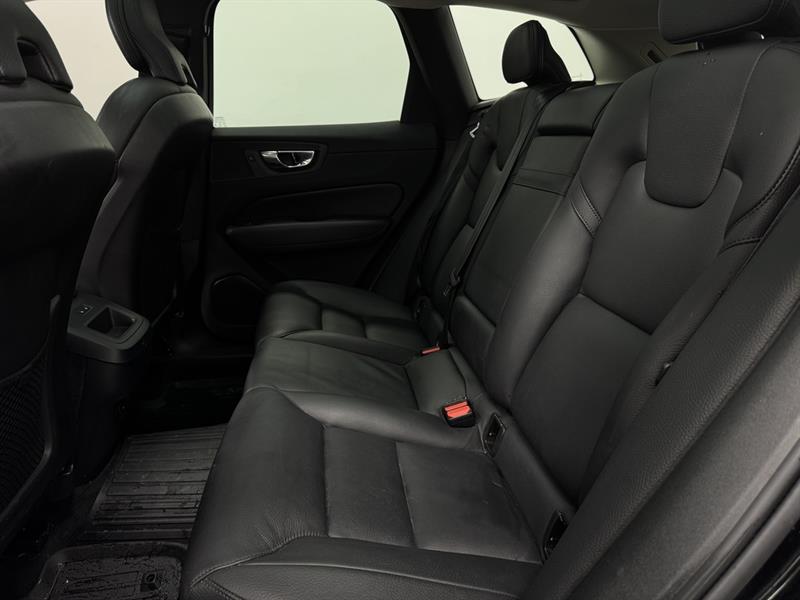 volvo XC60 2021 - 30