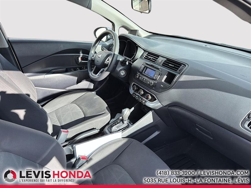 kia Rio LX Eco 2015 - 24