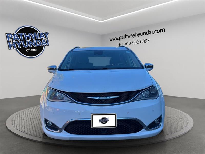 chrysler Pacifica 2017 - 9