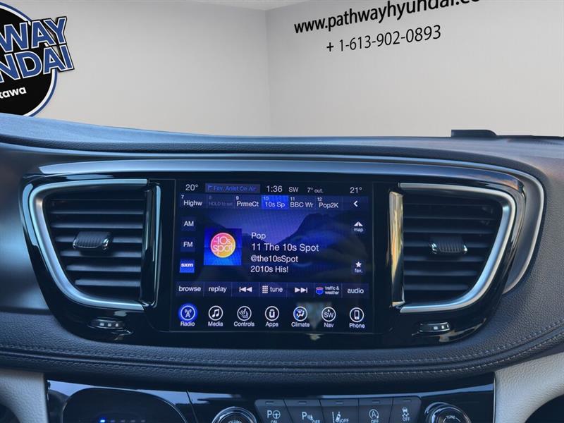 chrysler Pacifica 2017 - 17