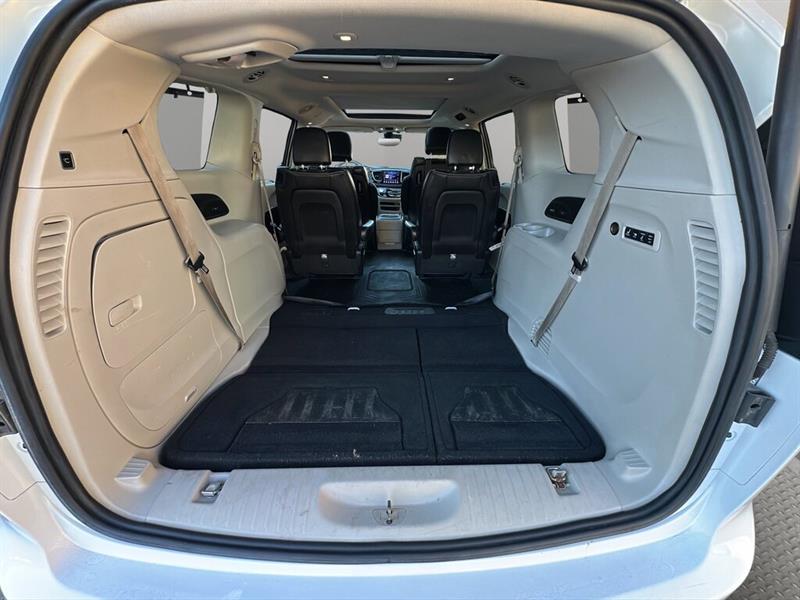 chrysler Pacifica 2017 - 25